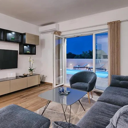 Mokka Near Pula Only 900 Meter From The Beach Štinjan