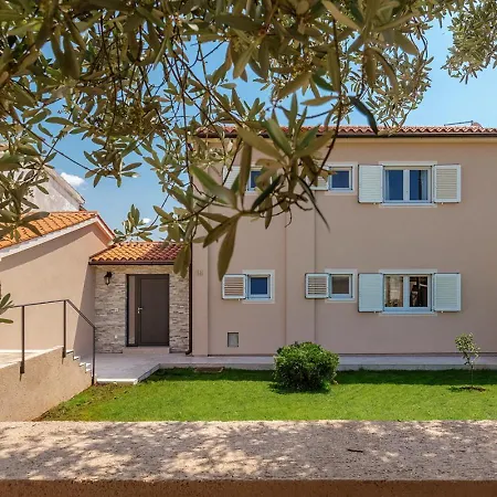 Villa Mokka Near Pula Only 900 Meter From The Beach