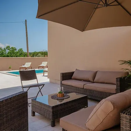 Mokka Near Pula Only 900 Meter From The Beach Štinjan